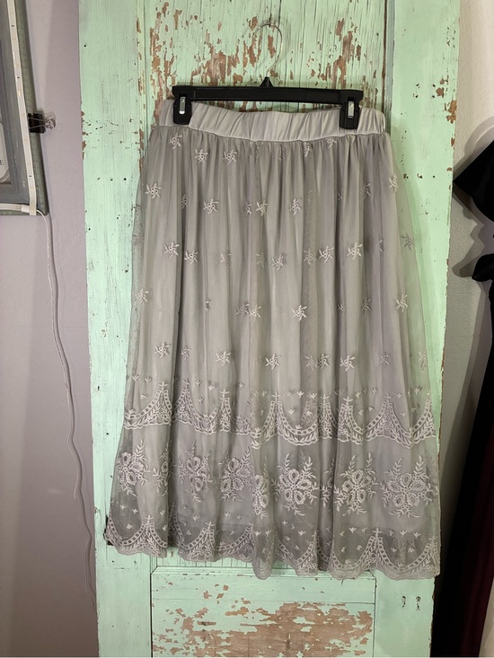 indigo soul Dresses & Skirts - indigo soul Gray lace Embroidered A-Line Midi Skirt